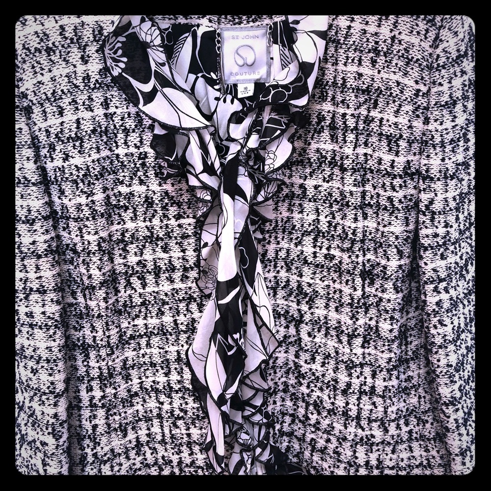 SALE 🔥RARE ST JOHN COUTURE BLACK/white boucle.